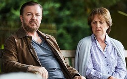 Seriál After Life si zamiluješ. Ricky Gervais v ňom predvádza vrchol cynizmu, sarkazmu a úprimnosti voči otravným ľuďom