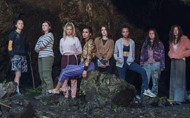 Seriál The Wilds bude prvním young adult dramatem od Amazonu. Skupina teenagerek v něm bojuje o přežití na opuštěném ostrově Seriál The Wilds bude prvním young adult dramatem od Amazonu. Skupina teenagerek v něm bojuje o přežití na opuštěném ostrově