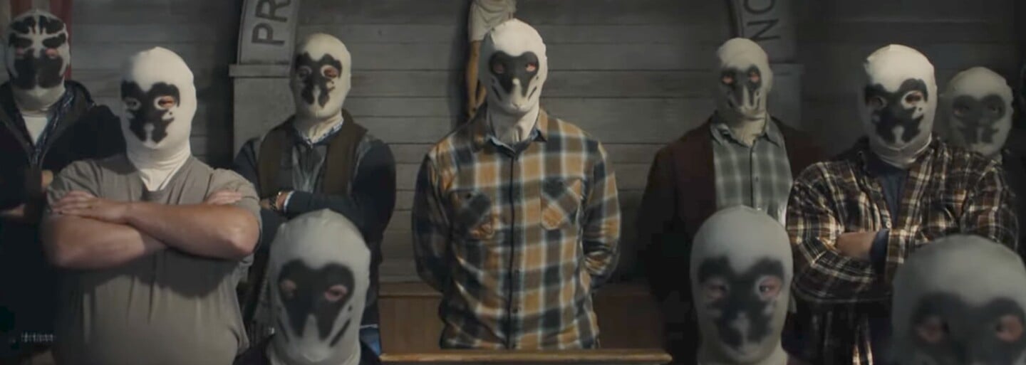 Seriál Watchmen nadväzuje na slávny komiks. Čo má okrem postáv spoločného s filmom a čo znamenali padajúce kalmáre?