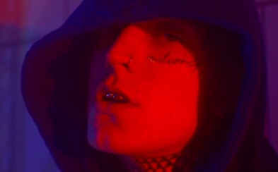 Šest ráno, ale Nik Tendo je pořád vzhůru. Broke boys mu komenty na YouTube furt píšou Šest ráno, ale Nik Tendo je pořád vzhůru. Broke boys mu komenty na YouTube furt píšou