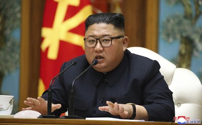 Severní Korea chce přitvrdit v opatřeních proti koronaviru, ale Kim stále nenosí roušku Severní Korea chce přitvrdit v opatřeních proti koronaviru, ale Kim stále nenosí roušku