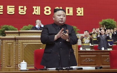 Severní Korea bojuje s raketovým nástupem pandemie koronaviru, země hlásí 820 tisíc případů