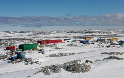 Sexuální obtěžování na výzkumné stanici na Antarktidě. Ženy si ani nemohly v soukromí vyměnit menstruační pomůcky