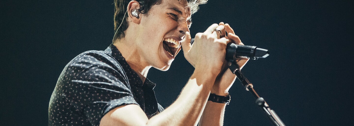 Shawn Mendes ruší turné, nepřijede ani do Prahy. Chce se soustředit na své zdraví