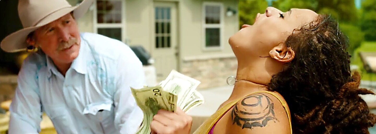 Shia LaBeouf si užívá svobody a jde si za svým americkým snem v traileru k atmosferickému American Honey