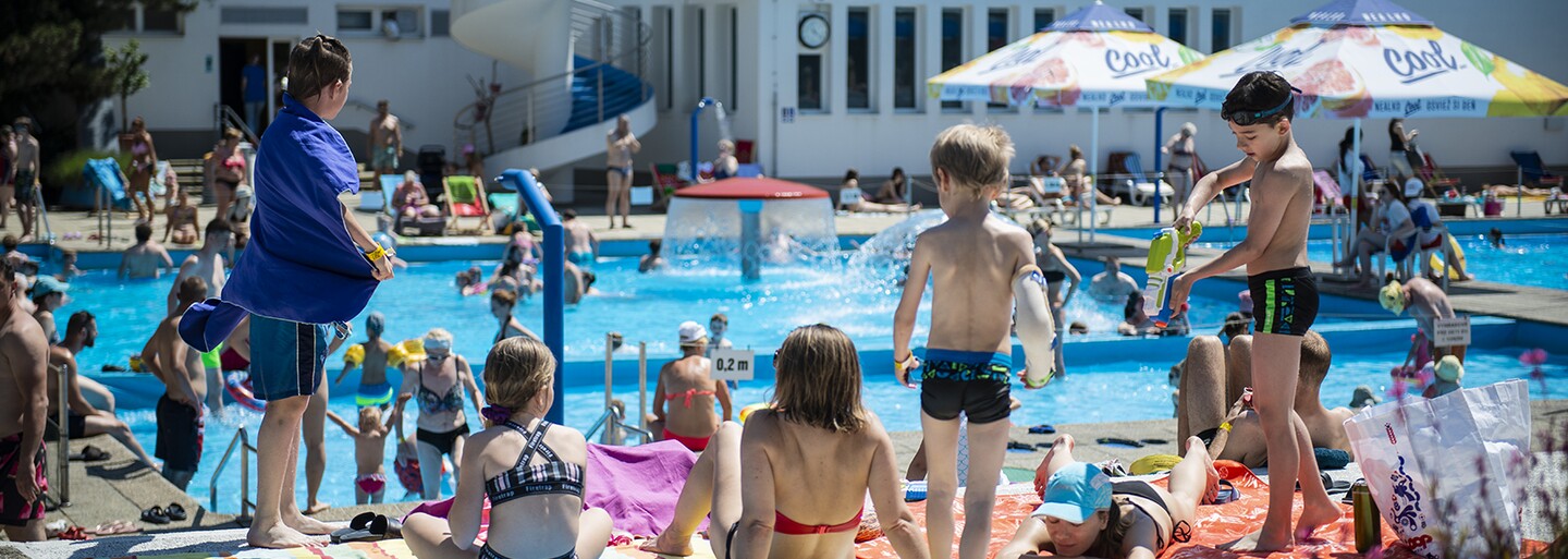 SHMÚ: Slovensko dnes zasiahnu 35-stupňové horúčavy. Kritické bude najmä popoludnie