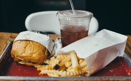 Si jedináčik? Podľa vedcov máš väčšiu šancu na obezitu než deti so súrodencami, dôvodom je vraj výchova od rodičov