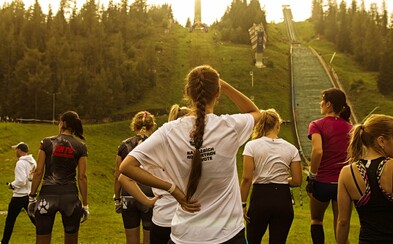 Siahni na dno svojich možností a dokáž, že na to máš! Bežecké preteky Red Bull 400 sa konajú už túto sobotu na Štrbskom plese Siahni na dno svojich možností a dokáž, že na to máš! Bežecké preteky Red Bull 400 sa konajú už túto sobotu na Štrbskom plese