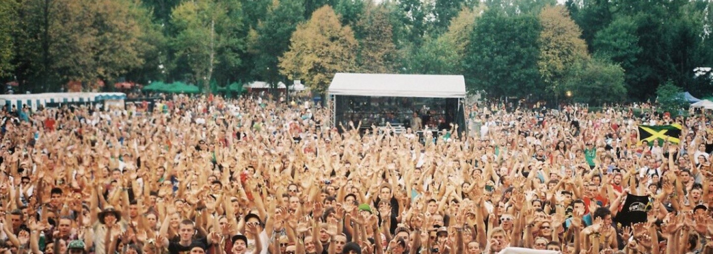 Šialená elektronika, balkan beat, dnb aj trap doplnia pestrý program Uprisingu 2015