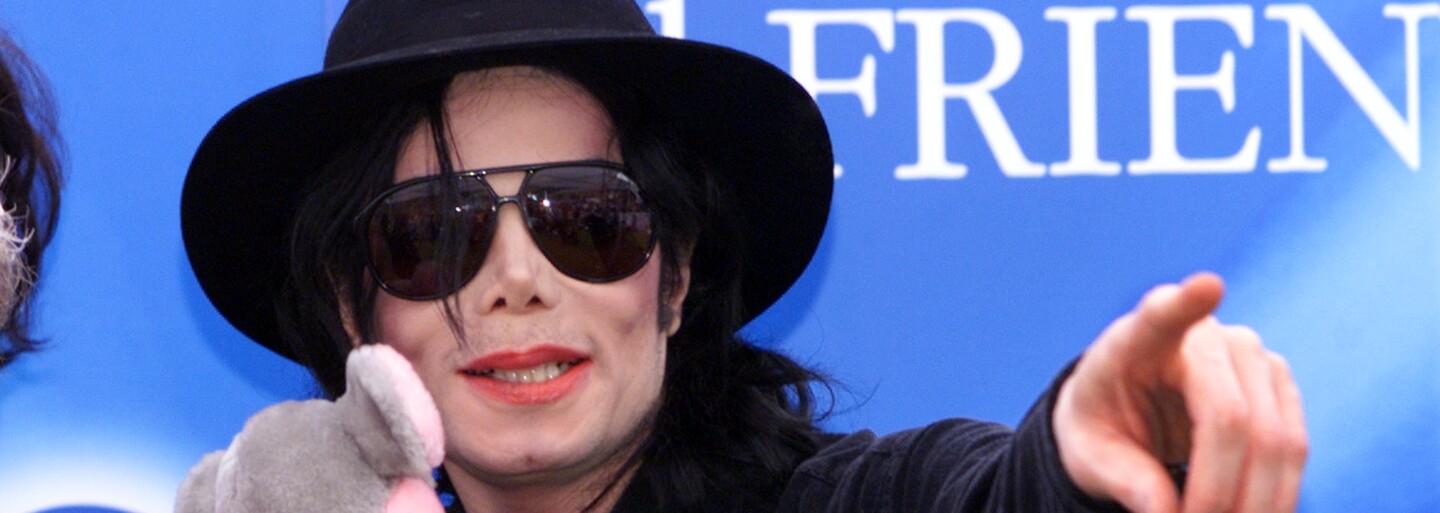 Simpsonovci stiahli epizódu s Michaelom Jacksonom. Môže za to dokument o jeho údajnom sexuálnom obťažovaní chlapcov