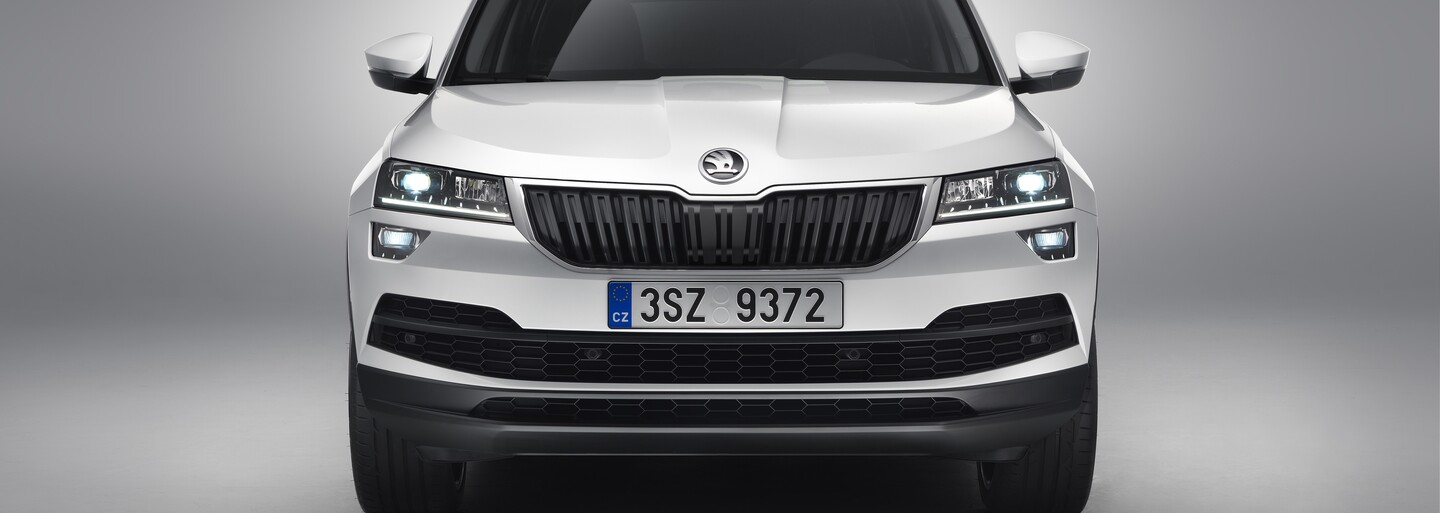 Škoda odhalila svůj technologicky nejvyspělejší model. Nejen designem zdařilý Karoq je realitou