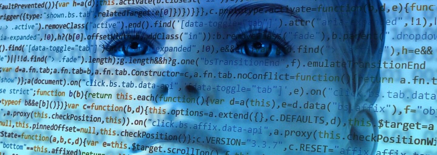 Skynet už pomaličky ožíva. Saudská Arábia udelila občianstvo hi-tech stroju, ktorý vyzerá skoro ako my