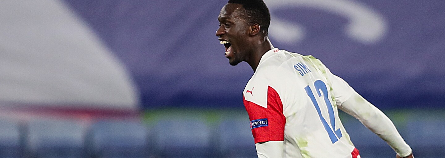 Slavia se postavila Leicesteru a vybojovala v Anglii postup výsledkem 2:0!