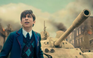 Sleduj první minuty z 2. série Umbrella Academy. Sourozenci narušili časovou osu a Sověti v ní napadají USA Sleduj první minuty z 2. série Umbrella Academy. Sourozenci narušili časovou osu a Sověti v ní napadají USA