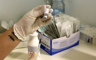 Slováci by nemali odkladať očkovanie proti vážnej chorobe. Infekčnosť výrazne stúpa