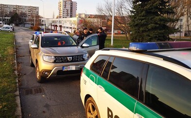 Slovák nahlásil krádež auta, polícia ho našla o ulicu ďalej. Opitý zabudol, kde ho zaparkoval, o 2 hodiny šoféroval pod vplyvom Slovák nahlásil krádež auta, polícia ho našla o ulicu ďalej. Opitý zabudol, kde ho zaparkoval, o 2 hodiny šoféroval pod vplyvom