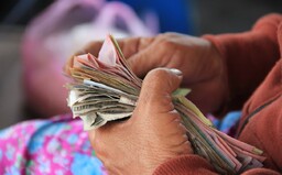 Slovenka poslala do Afriky 60-tisíc eur v domienke, že zdedila skoro 7 miliónov, no musí zaplatiť právne poplatky. Išlo o podvod