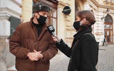Slovenka si kúpila kabát za 2-tisíc eur. Mladých Bratislavčanov sme sa pýtali, aké majú zimné bundy a kde nakupujú Slovenka si kúpila kabát za 2-tisíc eur. Mladých Bratislavčanov sme sa pýtali, aké majú zimné bundy a kde nakupujú