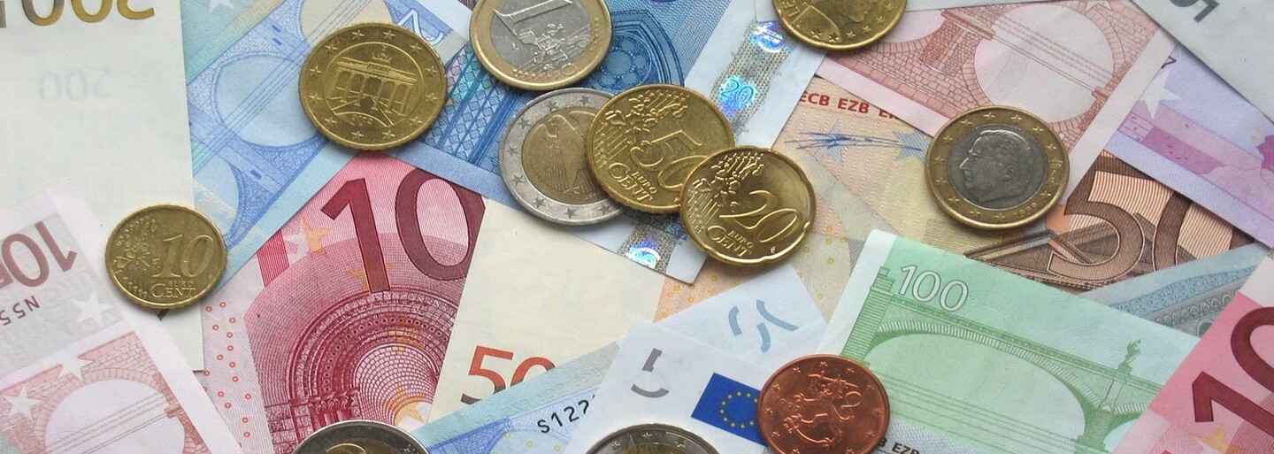 Slovenka uverila, že jej chce náhodný človek darovať 1 milión eur. Nedostala peniaze a ešte o tie svoje aj prišla