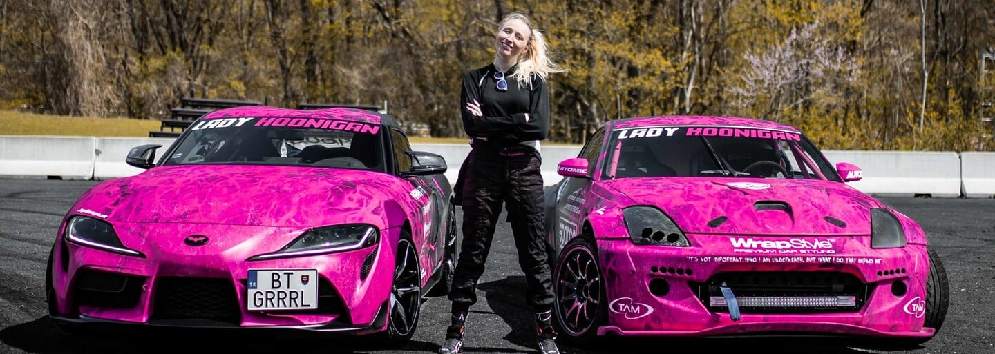 Slovenská driftérka Nina Zagoždžon: Pre zvuk a nevšedný vzhľad môjho auta som tŕňom v oku polície (Rozhovor)