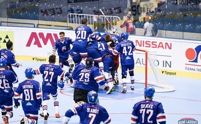 Slovenskí hokejbalisti sú majstrami sveta! V napínavom finále porazili Kanadu a bez jedinej prehry ovládli šampionát Slovenskí hokejbalisti sú majstrami sveta! V napínavom finále porazili Kanadu a bez jedinej prehry ovládli šampionát
