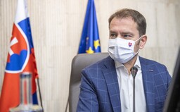 Slovenskí vedci vyrobili 100-tisíc unikátnych testov na Covid-19. Vláda všetky dostala ako dar