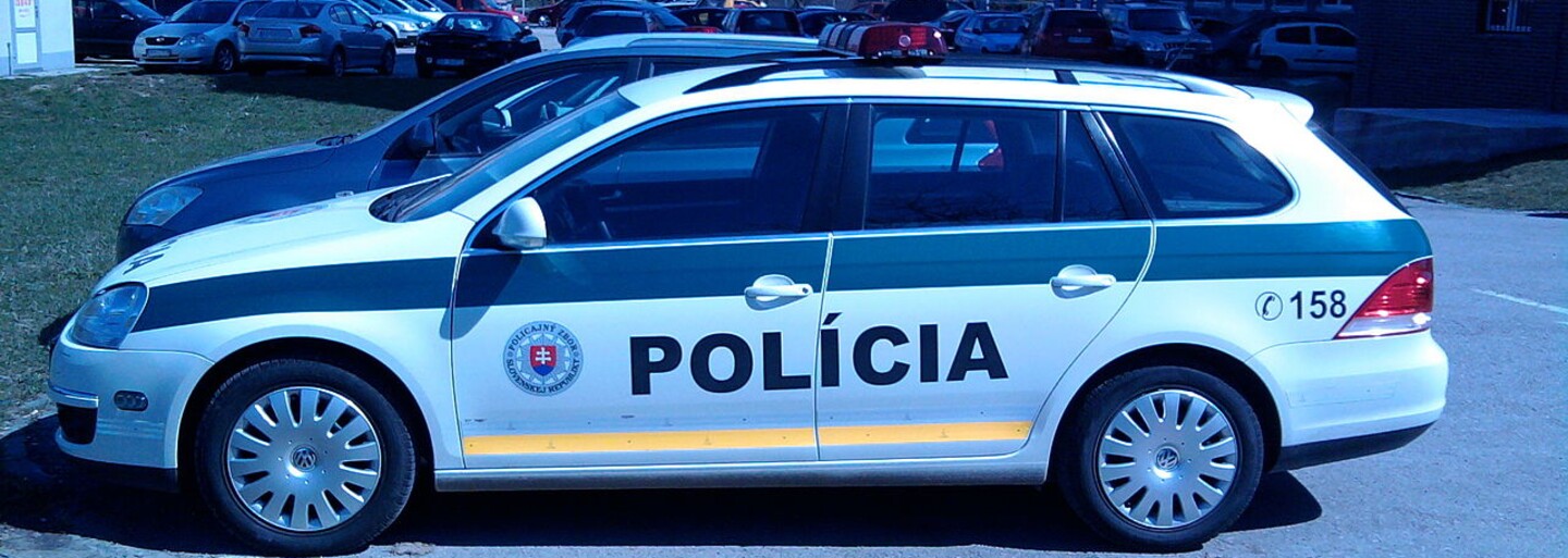 Slovenskí vodiči v kompilácii ako z ruských ciest. Policajti zverejnili smutné video, pri ktorom budeš krútiť hlavou