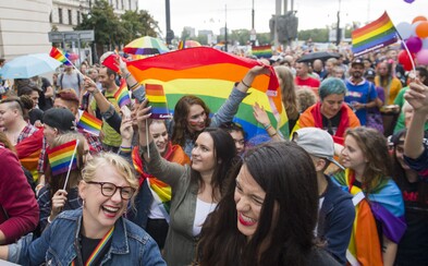 Slovensko čaká Dúhový Pride. Cez víkend budú v Bratislave pochodovať podporovatelia LGBT a prorodinní aktivisti Slovensko čaká Dúhový Pride. Cez víkend budú v Bratislave pochodovať podporovatelia LGBT a prorodinní aktivisti