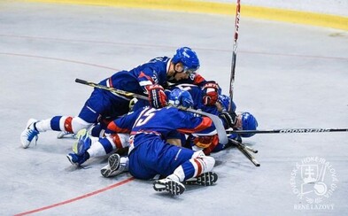 Slovensko potvrdzuje status hokejbalovej veľmoci - z juniorského šampionátu si odnášame zlato a dve striebra! Slovensko potvrdzuje status hokejbalovej veľmoci - z juniorského šampionátu si odnášame zlato a dve striebra!