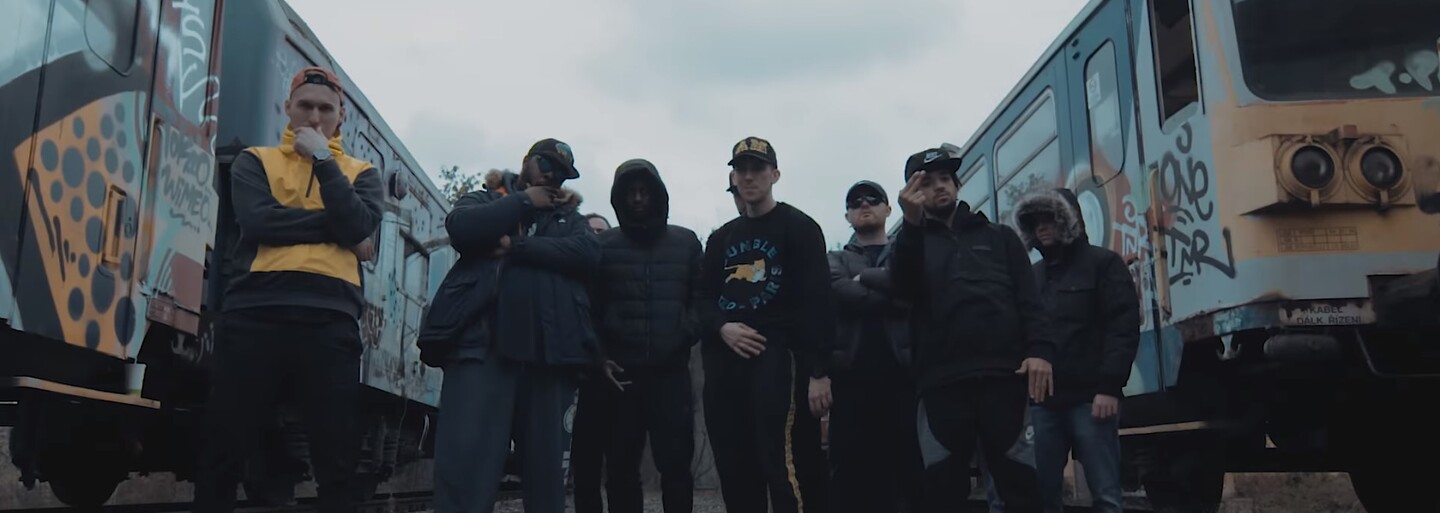 Smack pomalu odhaluje první střípky ze svého nadcházejícího alba a posílá na světlo světa další bombu