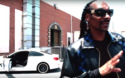 Snoop Dogg ďakuje v novom klipe za všetky úspechy len sebe. Pripravuje album a film