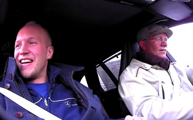 Solberg sa zahral na 82-ročného starčeka, ktorý za volantom Mercedesu prekvapil zamestnancov servisu Solberg sa zahral na 82-ročného starčeka, ktorý za volantom Mercedesu prekvapil zamestnancov servisu