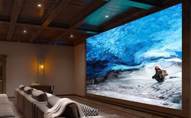 Sony představuje gigantický televizor za 135 milionů. Obrazovka s 16K rozlišením je široká téměř 20 metrů Sony představuje gigantický televizor za 135 milionů. Obrazovka s 16K rozlišením je široká téměř 20 metrů