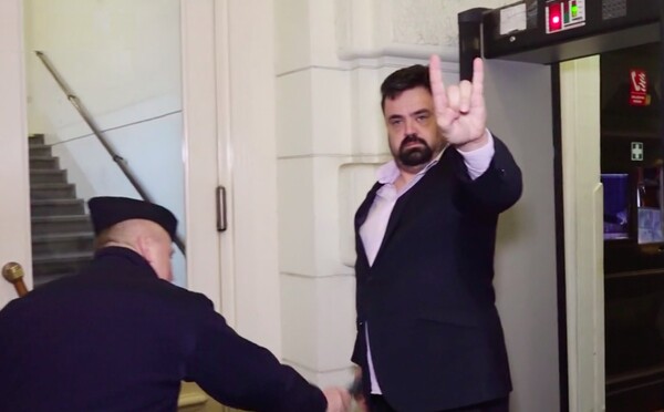 Soud potvrdil vinu Pavla Novotného, psal o přípravě vraždy Marka Víta. Ve funkci prý neskončí