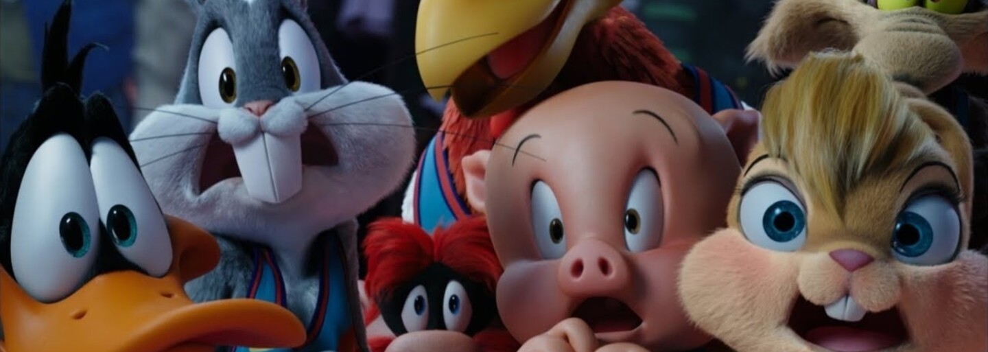 Space Jam 2 s LeBronom Jamesom sa pripomína novým trailerom. V pokračovaní kultového filmu sa vráti aj legendárny Bugs Bunny