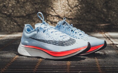 Nike vyvinulo tenisky, ve kterých běžíš rychleji. Navzdory několika výzkumům se je nepodařilo zakázat Nike vyvinulo tenisky, ve kterých běžíš rychleji. Navzdory několika výzkumům se je nepodařilo zakázat