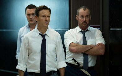 Spolupracovníci z kancelárie zvažujú vraždu svojich kolegov v prvom klipe z krvavého a sadistického hororu The Belko Experiment Spolupracovníci z kancelárie zvažujú vraždu svojich kolegov v prvom klipe z krvavého a sadistického hororu The Belko Experiment