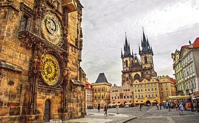 Staroměstské náměstí je jednou z nejlepších světových památek. Rozhodli o tom cestovatelé z celého světa Staroměstské náměstí je jednou z nejlepších světových památek. Rozhodli o tom cestovatelé z celého světa
