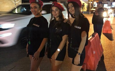 Starosta na leto najal mladé policajtky v kraťasoch. Do mesta v Libanone chce prilákať turistov Starosta na leto najal mladé policajtky v kraťasoch. Do mesta v Libanone chce prilákať turistov