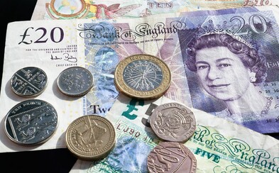 Šťastný Brit premenil vďaka úspešnej stávke 25 pencí na 205-tisíc libier. Veril, že ho podržia jeho futbalové znalosti Šťastný Brit premenil vďaka úspešnej stávke 25 pencí na 205-tisíc libier. Veril, že ho podržia jeho futbalové znalosti