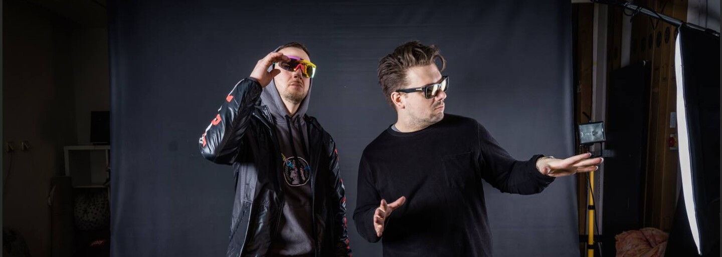 Stav se v pátek na Flédu a buď svědkem jediného potvrzeného vystoupení Supercrooo v Česku. Chybět nebude ani domácí Maniak