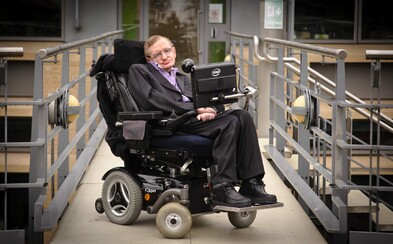 Stephen Hawking rozbíhá nejrozsáhlejší pátrání po mimozemském životě v historii lidstva Stephen Hawking rozbíhá nejrozsáhlejší pátrání po mimozemském životě v historii lidstva