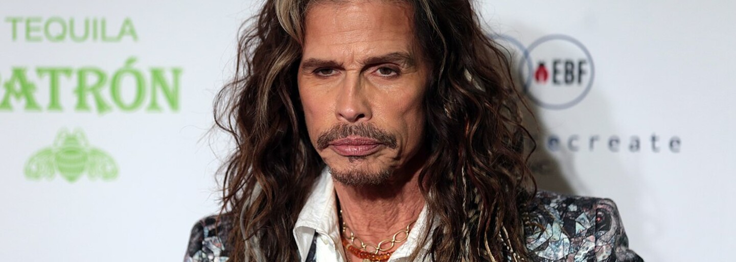 Steven Tyler z Aerosmith je žalován za sexuální napadení nezletilé