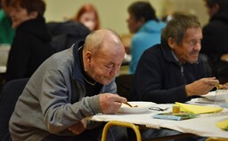 Stokoruna nikoho nezabije, mráz ano. Tohle jsou způsoby, jak pomoci lidem na ulici