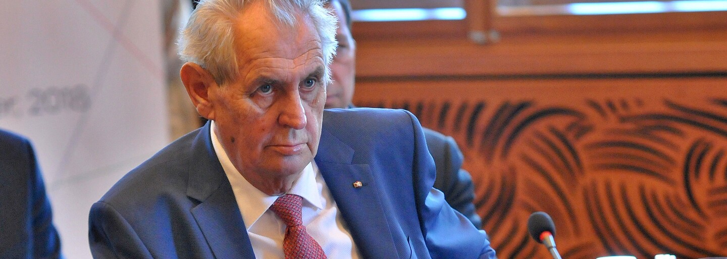 Stotisícová renta i vůz s řidičem. Na co všechno má Zeman nárok po odchodu do důchodu?