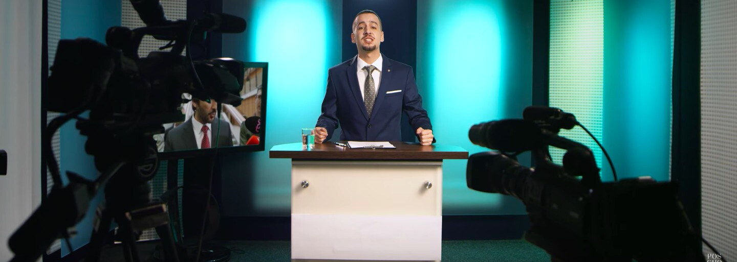 Strapo rapuje prvú ligu v obleku. Pozeráme sa na jeden z najlepších československých videoklipov roku 2018?