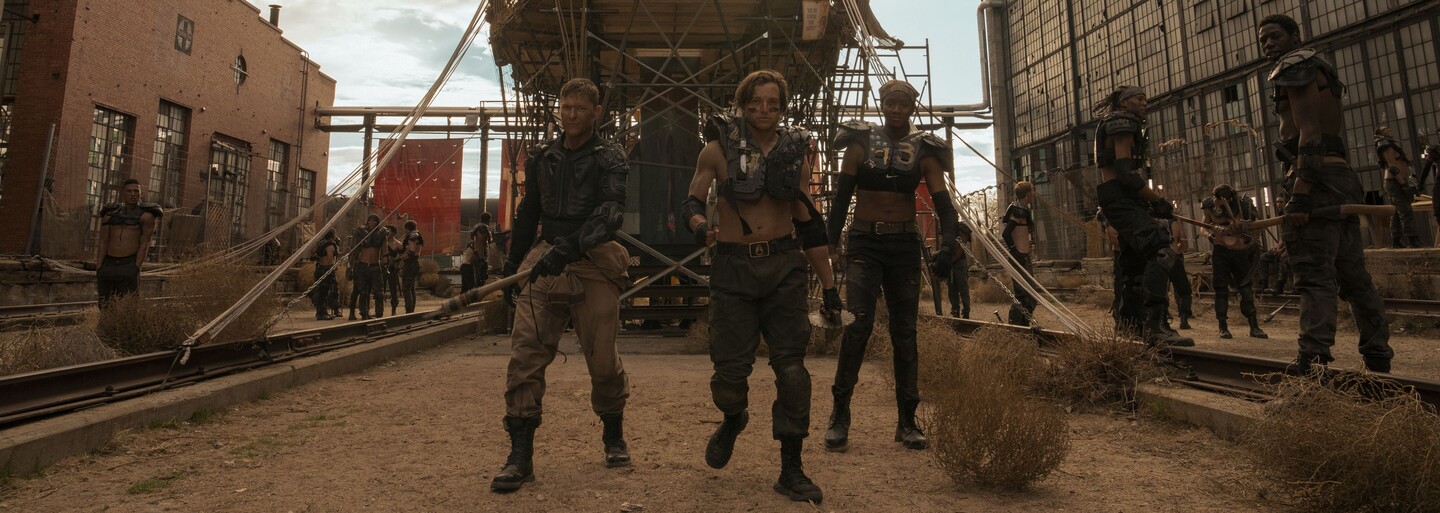 Stredoškoláci v postapokalyptickom svete vraždia zombies. Seriál od Netflixu je plný humoru a smrti