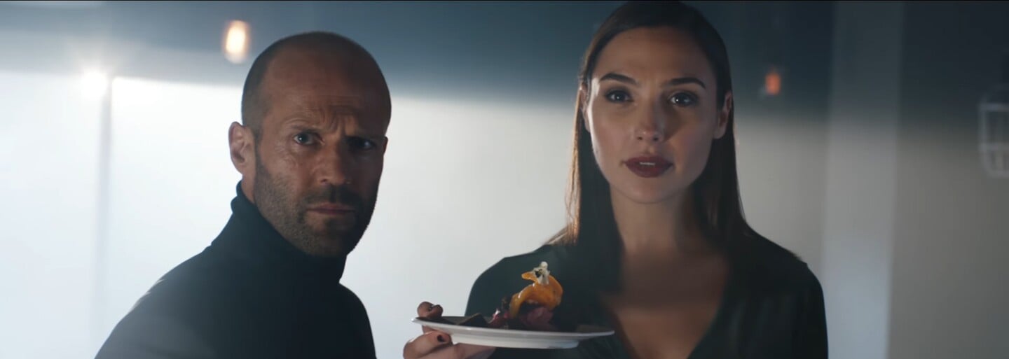 Strhujúci akčný reklamný spot spája sexy Gal Gadot a impozantného Jasona Stathama