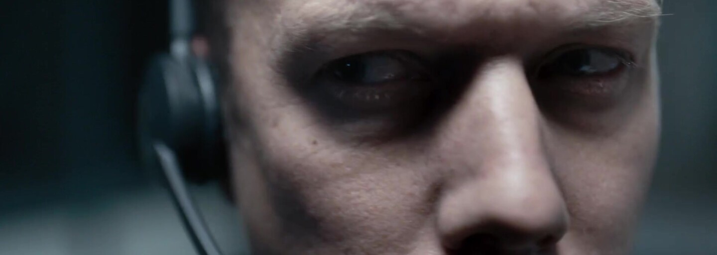 Strhujúci nástupca Locke z Dánska je nesmierne napínavým zážitkom. Podarí sa policajtovi na telefóne zachrániť unesenú ženu? (Recenzia)