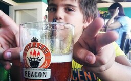 Štvrtine detí na Slovensku prvýkrát nalejú alkohol rodičia doma. V 70 % prípadov im ponúknu pivo, lebo je to „mäkký alkohol“